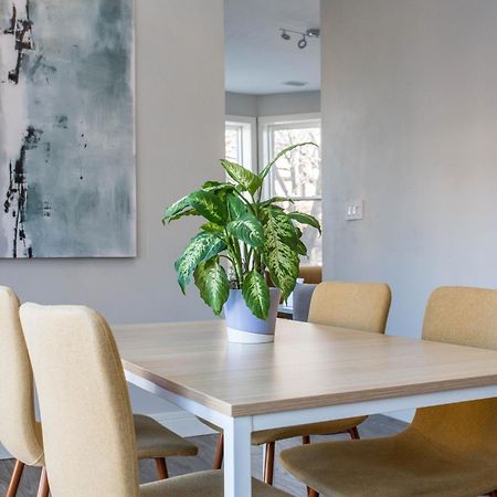 The Double Play - 1 Min Walk To Wrigley! Spacious 2Br - Perfect For Cubs Fans! Чикаго Екстер'єр фото