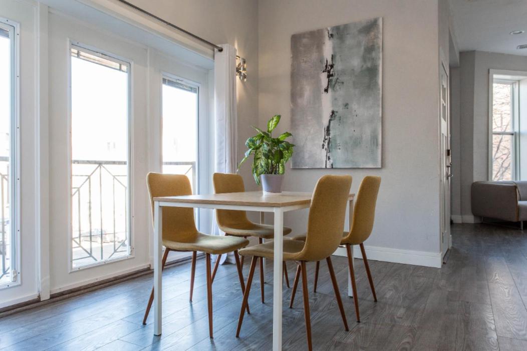 The Double Play - 1 Min Walk To Wrigley! Spacious 2Br - Perfect For Cubs Fans! Чикаго Екстер'єр фото