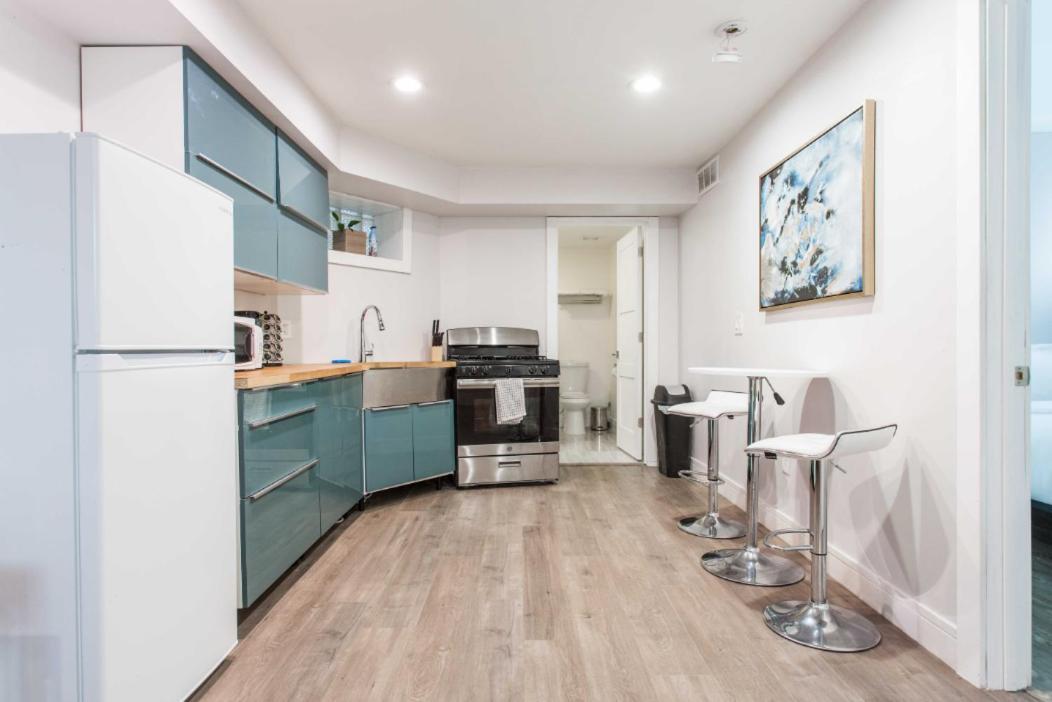 The Double Play - 1 Min Walk To Wrigley! Spacious 2Br - Perfect For Cubs Fans! Чикаго Екстер'єр фото