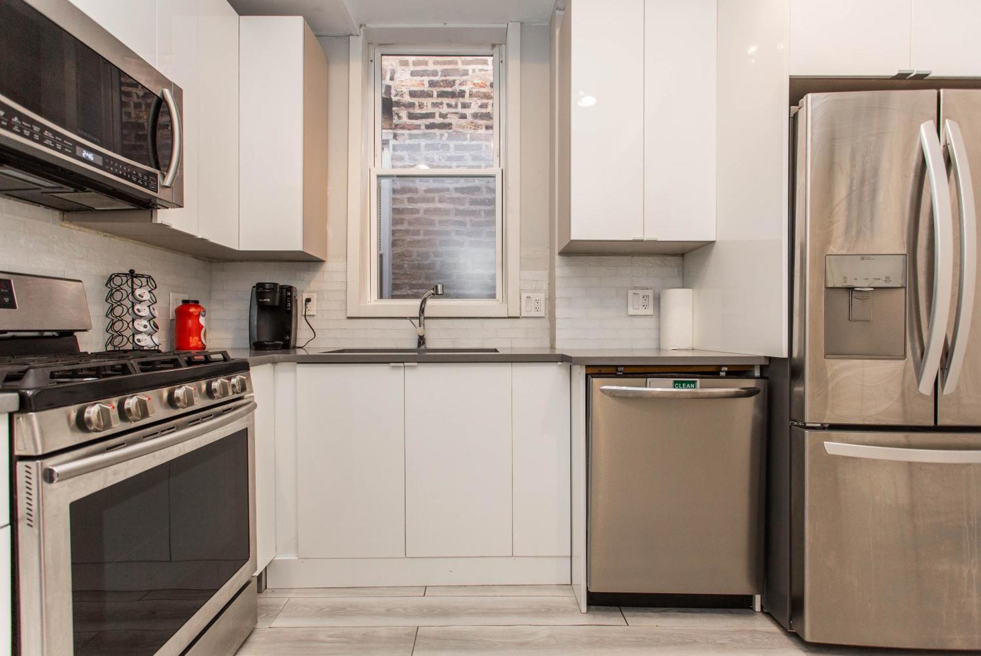 The Double Play - 1 Min Walk To Wrigley! Spacious 2Br - Perfect For Cubs Fans! Чикаго Екстер'єр фото
