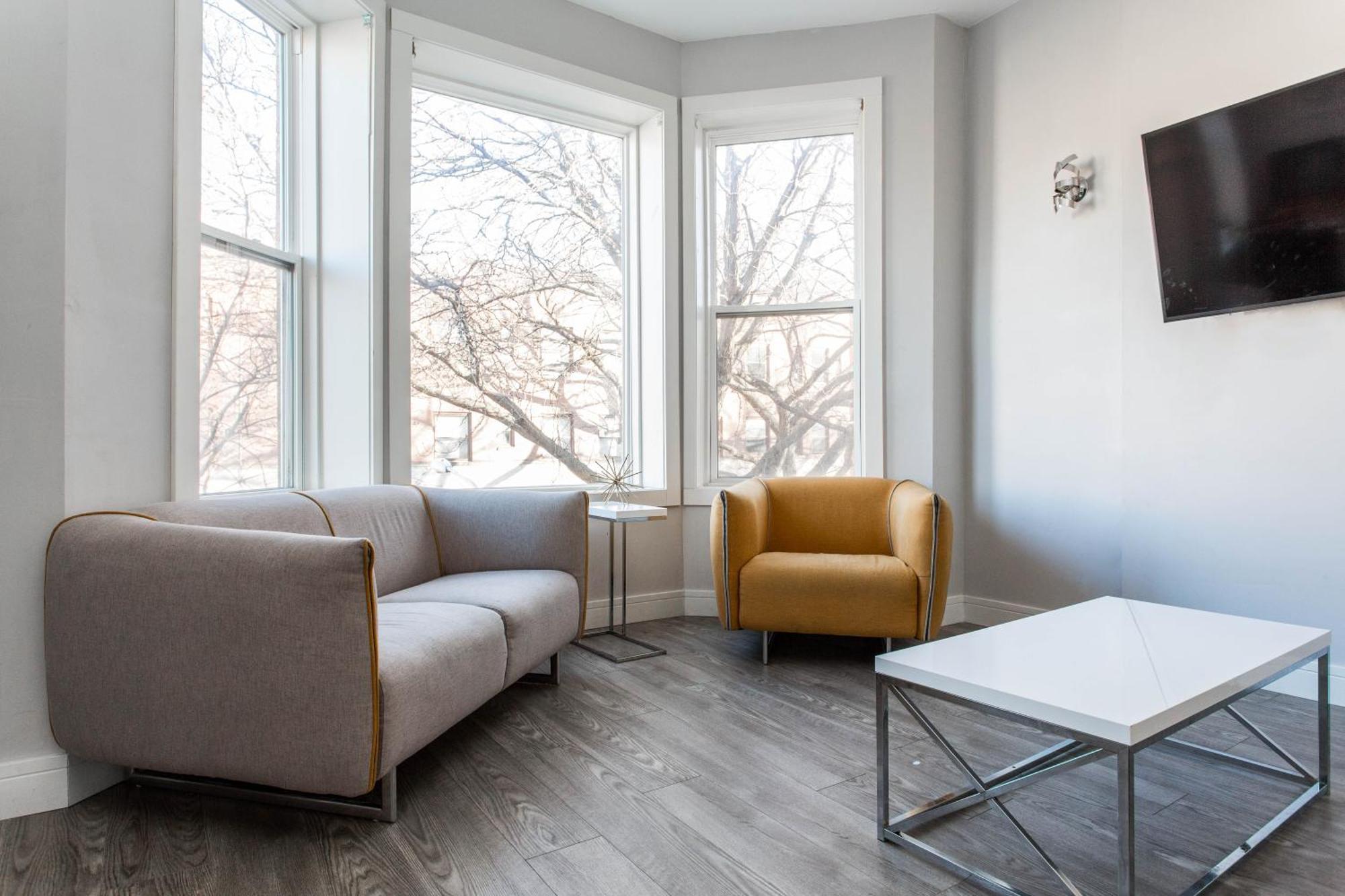 The Double Play - 1 Min Walk To Wrigley! Spacious 2Br - Perfect For Cubs Fans! Чикаго Екстер'єр фото